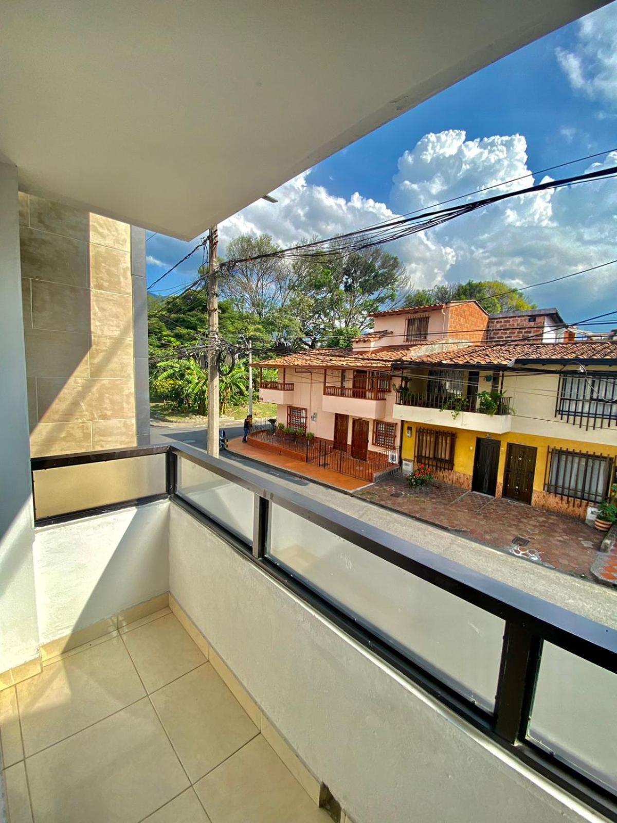 Hermoso Cerca Al Poblado * Medellín